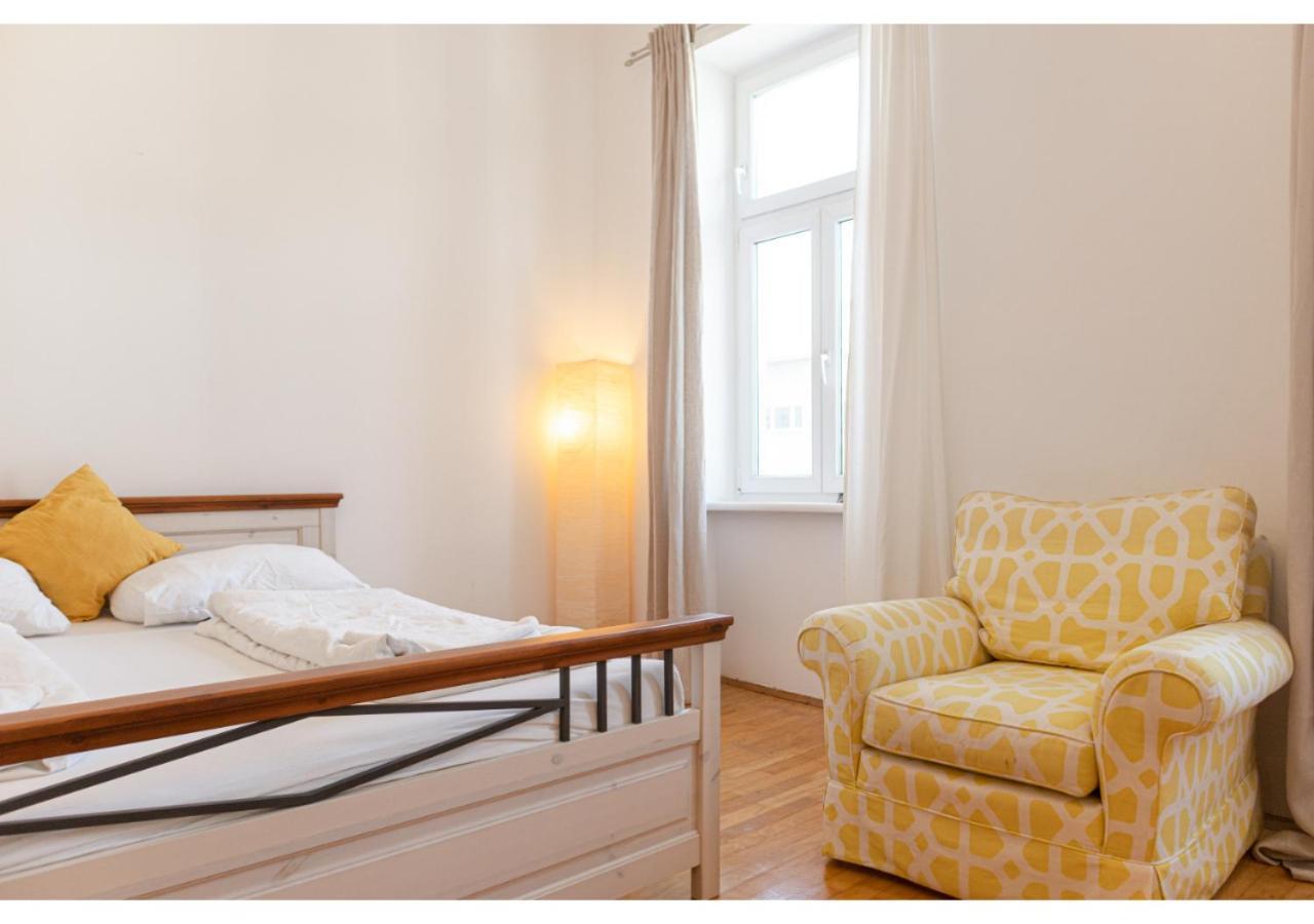 Cheerful 2Br Apartment - Suitable For Longstays Wina Bagian luar foto